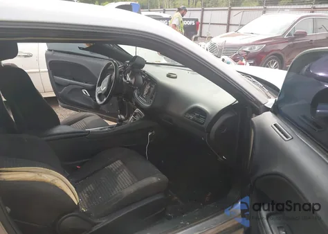 2016 Dodge Challenger Sxt z USA, uszkodzony, nr VIN 2C3CDZAGXGH352675